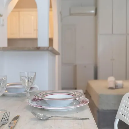 Apartment Tyrovoli *