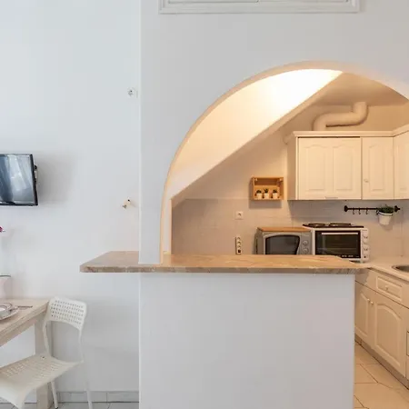 Apartment Tyrovoli
